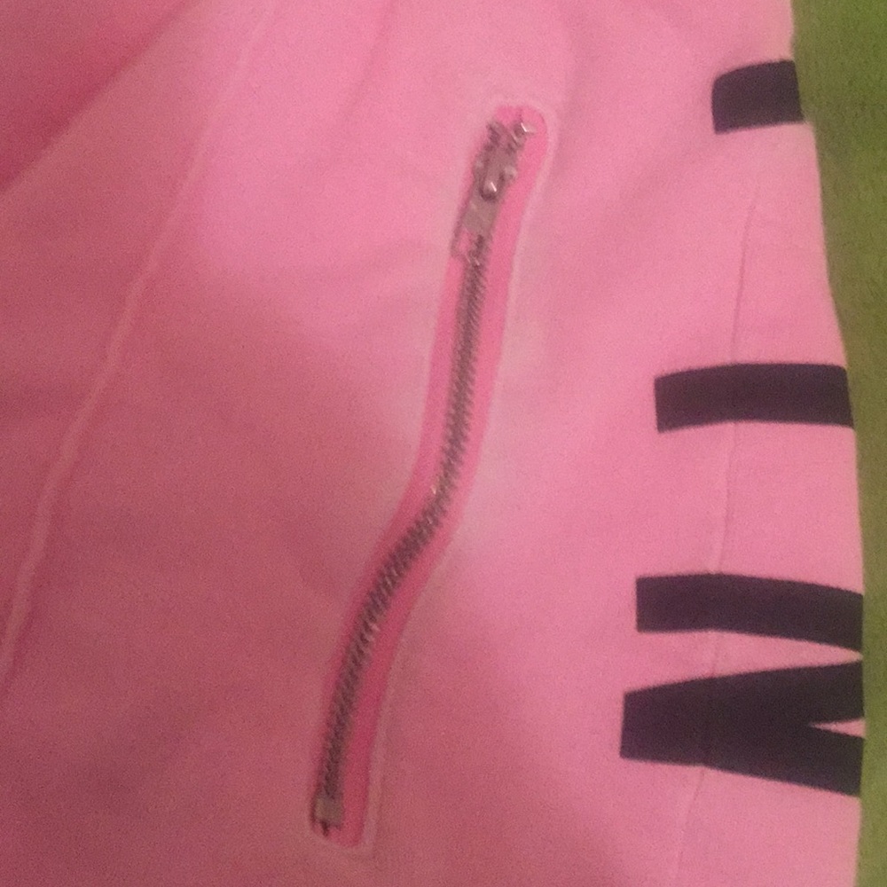 VS pink shorts, medium and bra, 34C - Picture 7 of 8